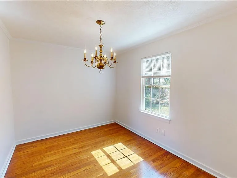 15 Princess Anne Rd — Photo 9