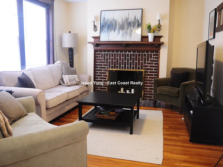19 Vinal St #10 — Photo 2