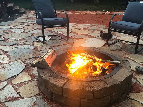 Fire pit & Flagstone Patio