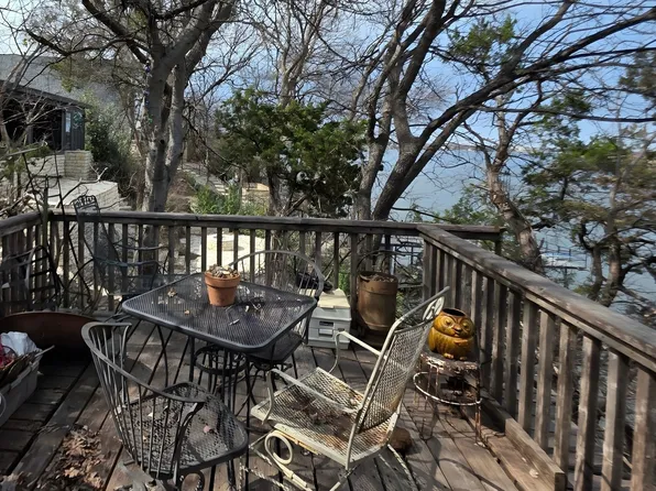 802 Rock Harbor Ct, Granbury, TX 76048