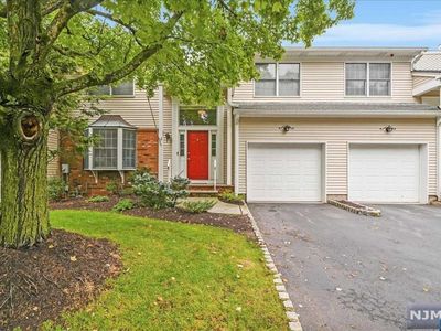 32 Carriage Ln, Ridgewood, NJ, 07450