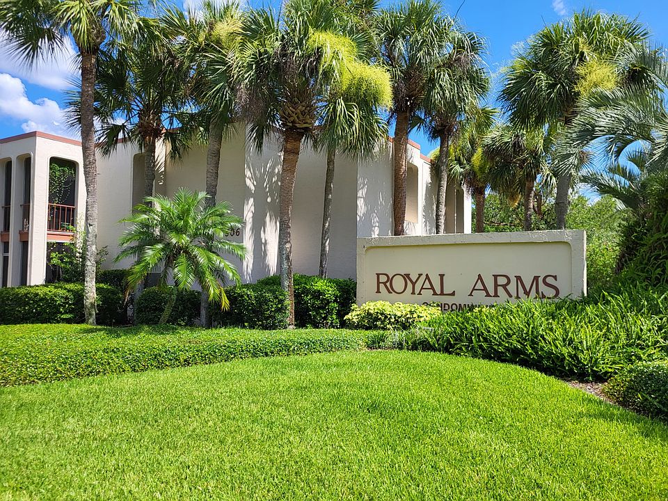 Entrance to Royal Arms Condo