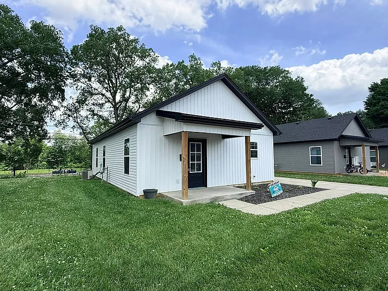 112 Audubon Ct — Photo 1