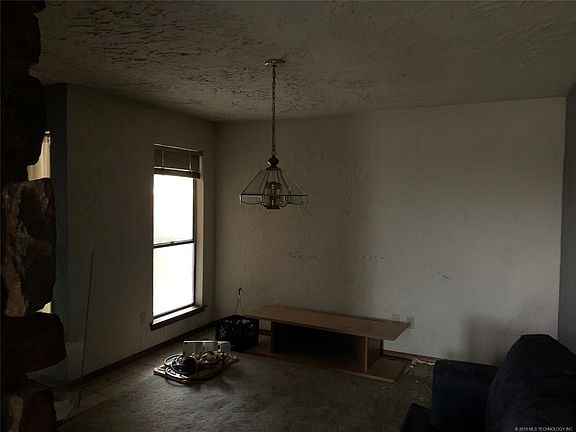 4th image of 1009 S Aspen Ct