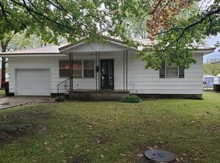 304 N Elm St, Commerce, OK 74339