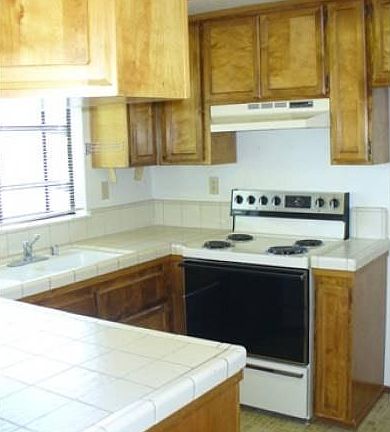 5th image of 710 Dorothy Way