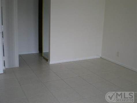 4th image of 105 Paradise Harbour Blvd APT 305