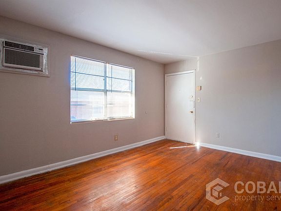 4th image of 896 Greenwood Ave NE APT 5
