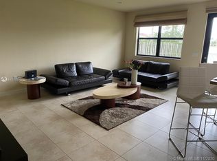 8830 NW 98th Ct, Doral, FL 33178