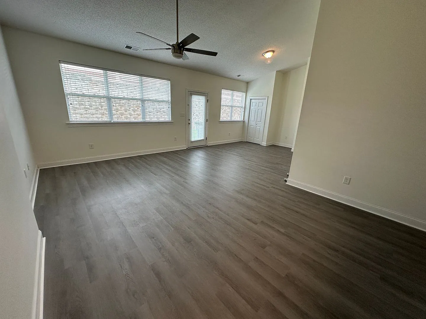 Available Now! Beautifully Renovated 2BR, 2BA Condo For Rent in The Terraces in Denver, NC - Clos... — Photo 3