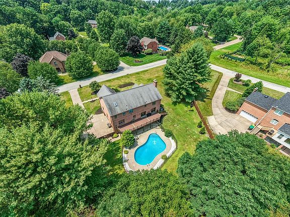 3rd image of 4578 Dogwood Dr