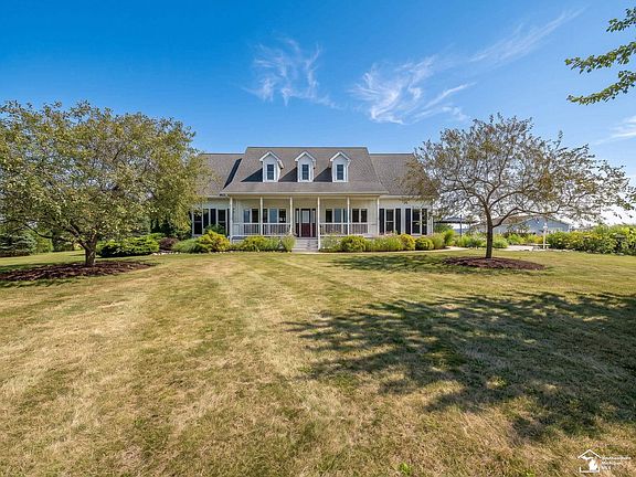 3rd image of 6768 Dennison Rd
