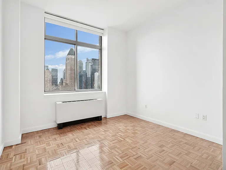 360 W 43rd St #S23A — Photo 10