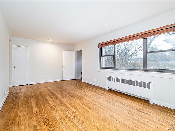4th image of 105 15th Street #A1