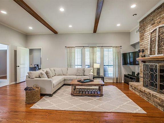 5th image of 1103 N Park Dr