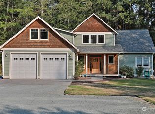 3937 Deer Lake Rd, Clinton, WA 98236