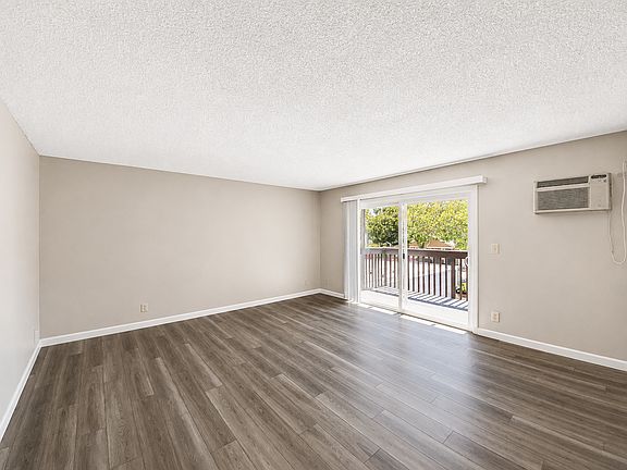 4th image of 490 Washington Blvd APT C2