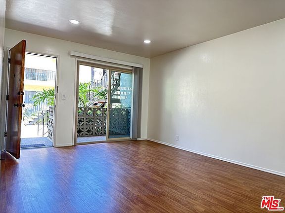 4th image of 3157 Perlita Ave APT 2