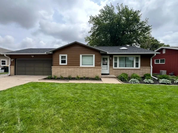 1228 Turner, Hastings, NE