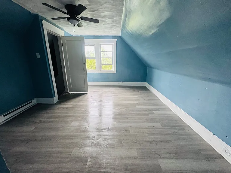 11521 Tuscora Ave — Photo 4
