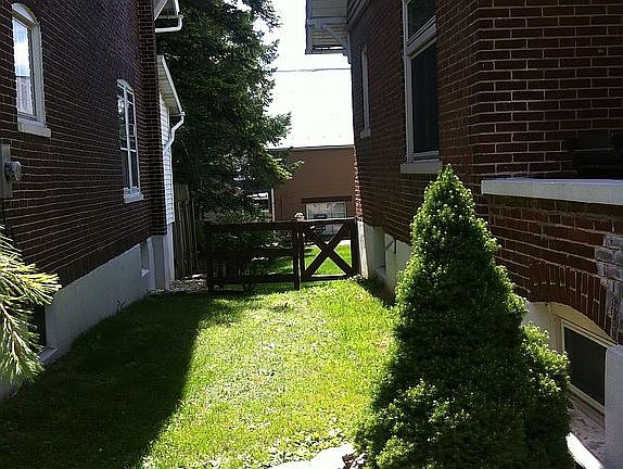 4th image of 2126 Lincoln Ave
