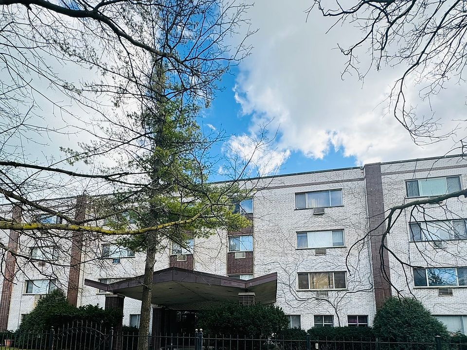 1st image of 1415 W Pratt Blvd APT 402