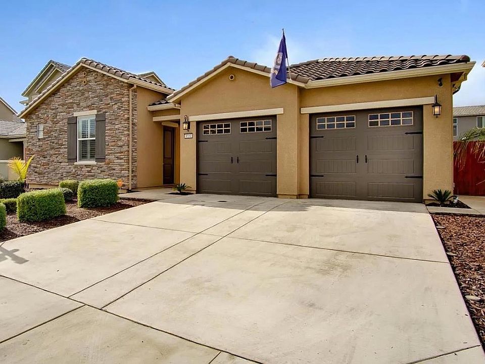 1st image of 1550 Park Trail Dr