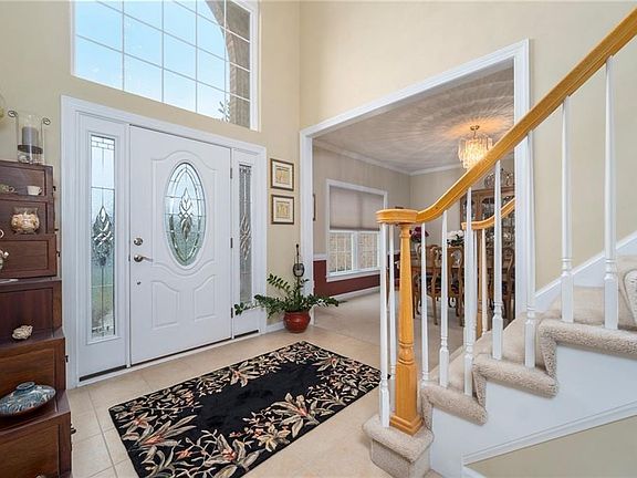4th image of 713 Catamount Ct