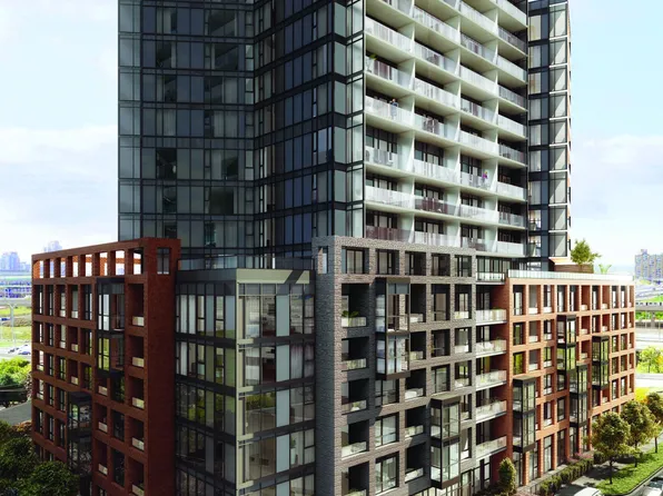 8 Tippett Rd #101, Toronto, ON M3H 0E7