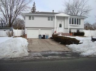 43 Jackson Ave, Centereach, NY 11720