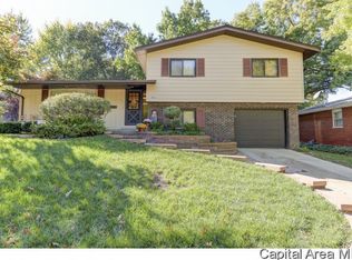 201 Whitefield Rd, Springfield, IL 62704