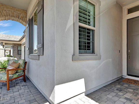 3rd image of 2132 E Oriole Dr