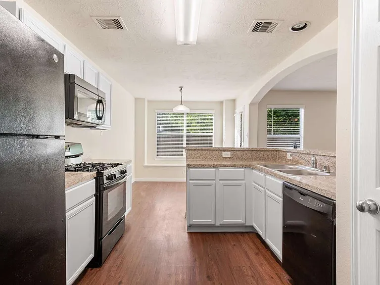 15606 Kiplands Bend Dr — Photo 4