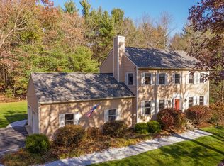 31 Greenwich Rd, Litchfield, NH 03052