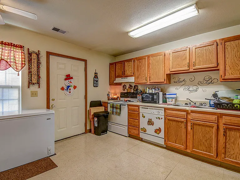 Yellowbud Place — Photo 17