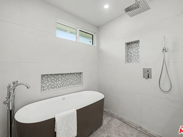 2831 Overland Ave — Photo 29