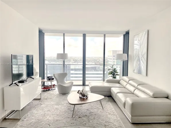 88 SW 7th St APT 2310, Miami, FL 33130