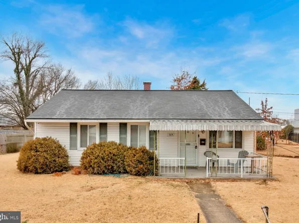 705 Shelby Dr, Oxon Hill, MD 20745