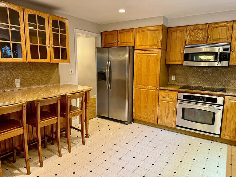 9 Brooks Rd — Photo 17