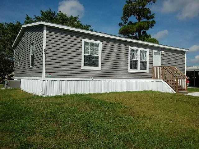 100 Lisa Ln #100 — Photo 16