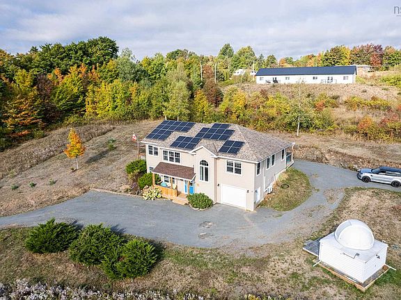 2nd image of 36 Beech Hill Rd