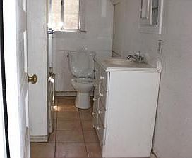 3rd image of 2036 Beachwood Dr