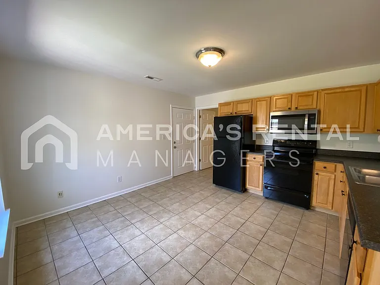 21880 Eastern Valley Rd — Photo 22