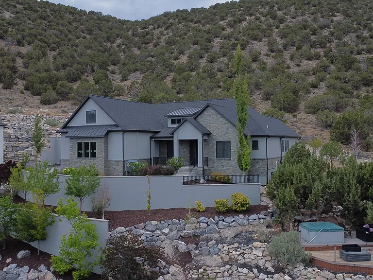 3887 E South Pass Cv — Photo 45