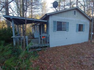 96 Lakeside Circle Dr, Glenville, NC 28723