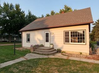 411 5th St, Scotland, SD 57059