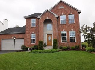 176 Trail East Rd, Pataskala, OH 43062