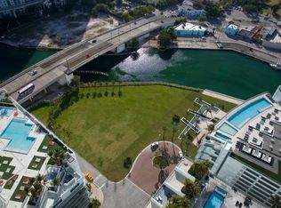 92 SW 3rd St APT 2111, Miami, FL 33130