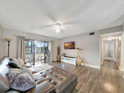 609 Sea Pine Way #C1, Greenacres, FL, 33415