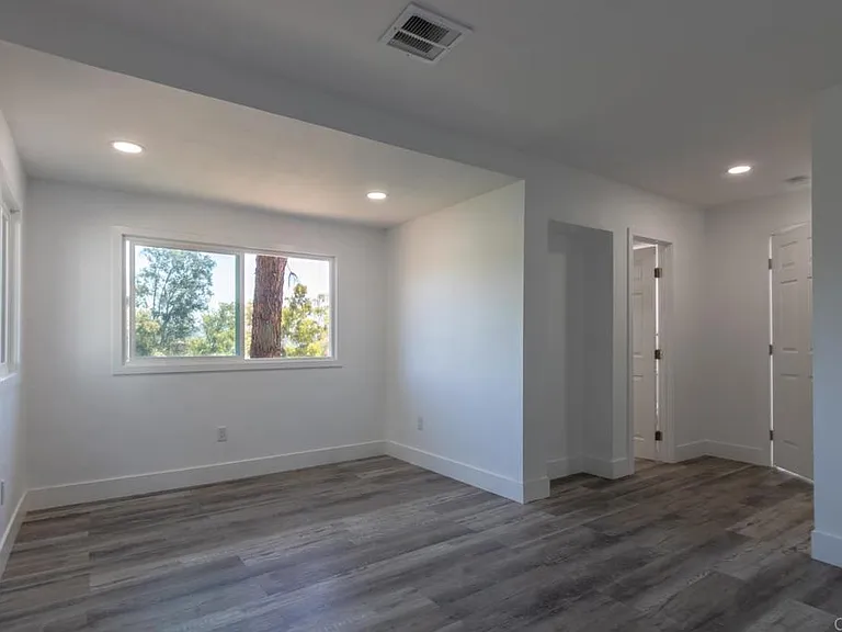 1737 Grove Rd #1 — Photo 9
